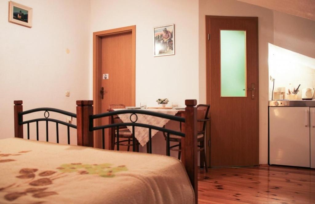Apartments By The Sea Makarska - 15200 エクステリア 写真