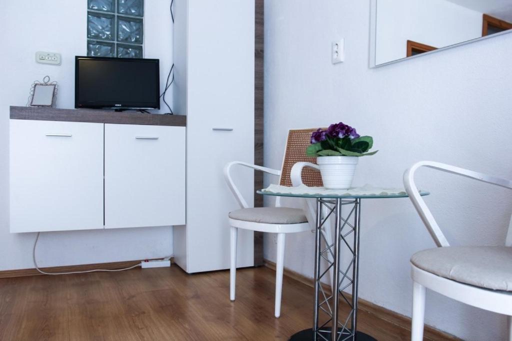 Apartments By The Sea Makarska - 15200 エクステリア 写真